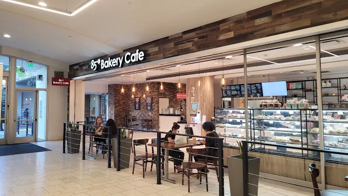 85C Bakery Cafe - Sherman Oaks Picture 1