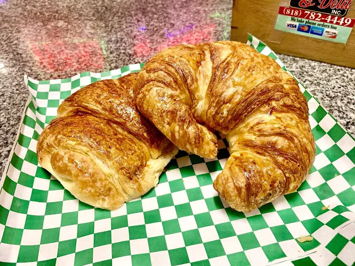 Donuts & Delites Picture 8