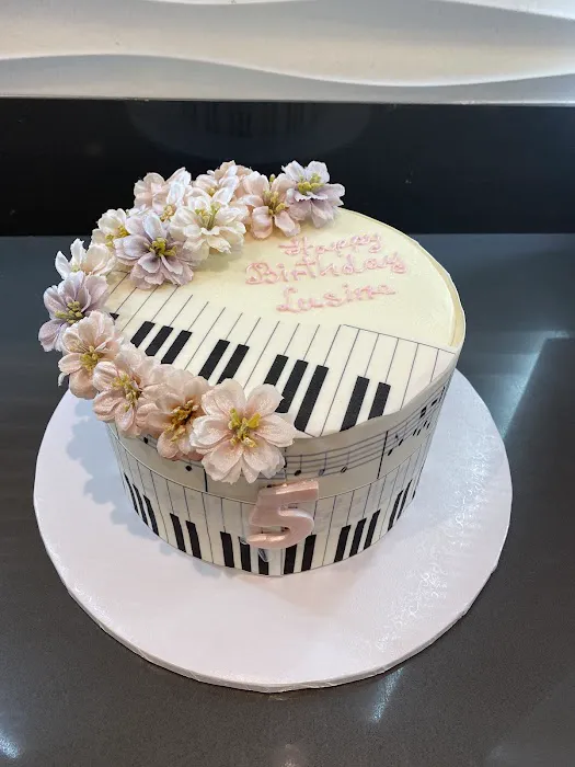 Nellie's Bakery Picture 9