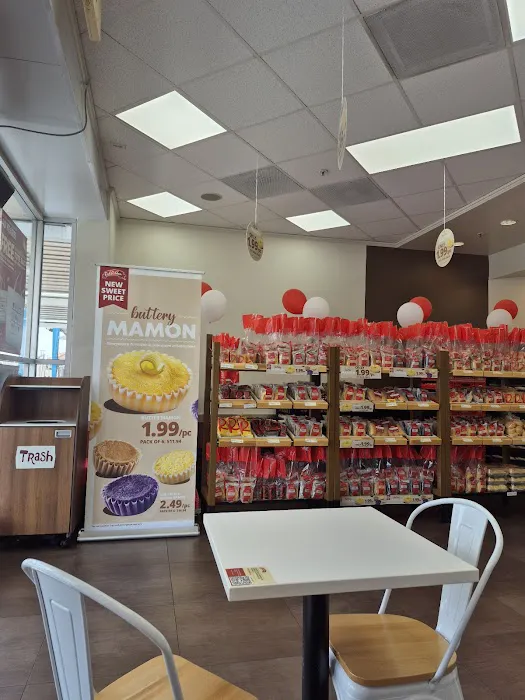 Red Ribbon Bakeshop Picture 8