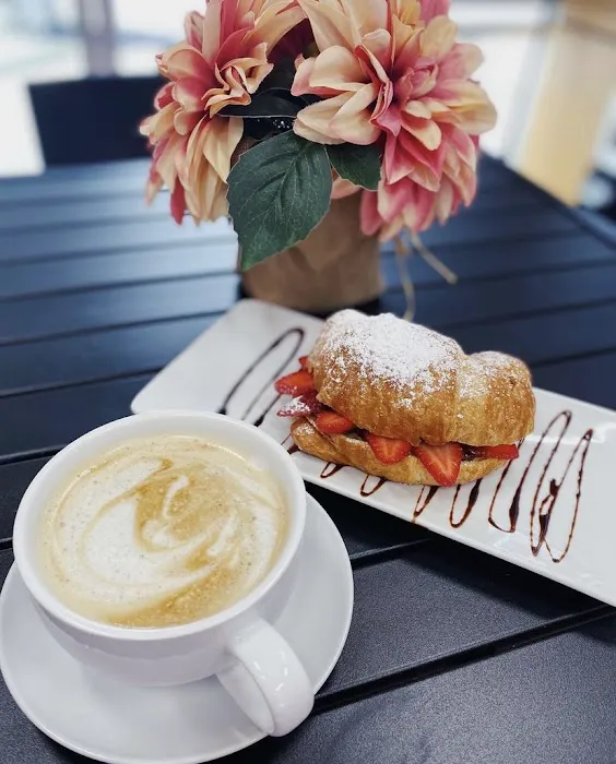 SWEET PARADISE BAKERY Picture 10