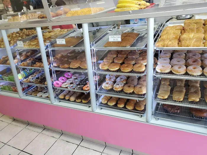 Pam's Donuts and Ice Cream Picture 2