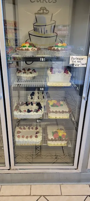 Kiki's Bakery - Cakes, Bread & More Picture 5