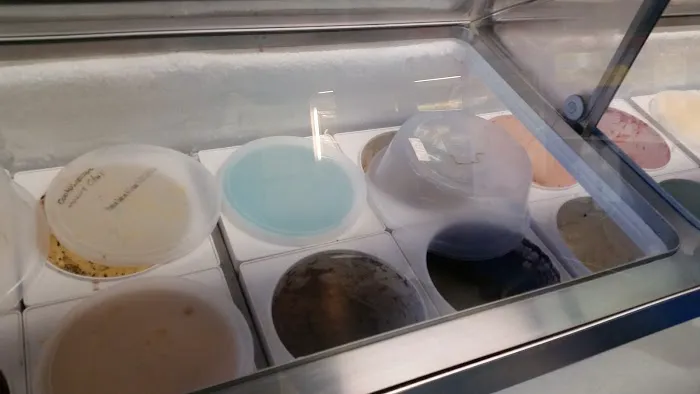 Royal Donut & Ice Cream Picture 4