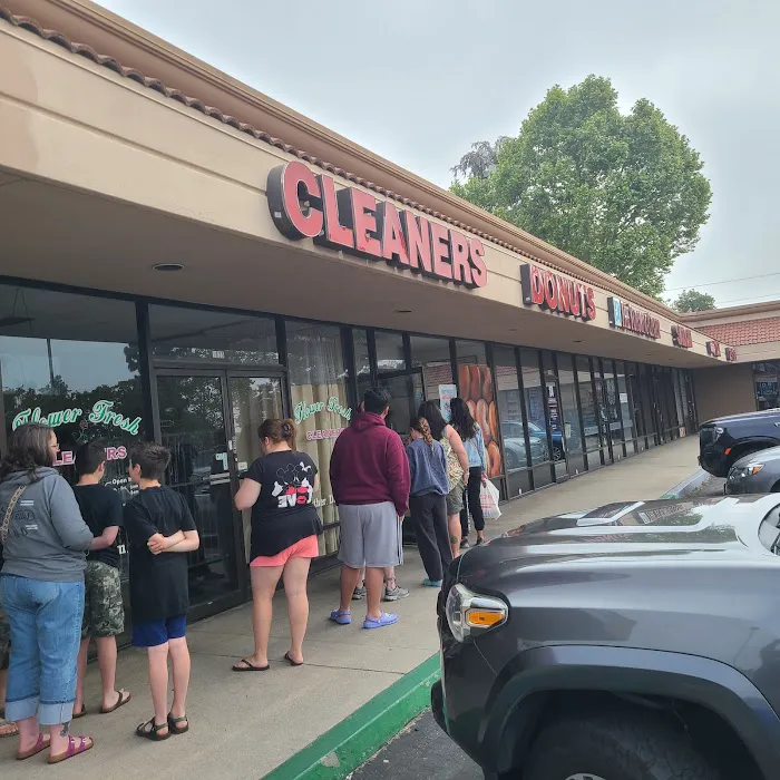 Upland Donuts Picture 10