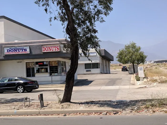 Road Runner Donuts of Upland Picture 2