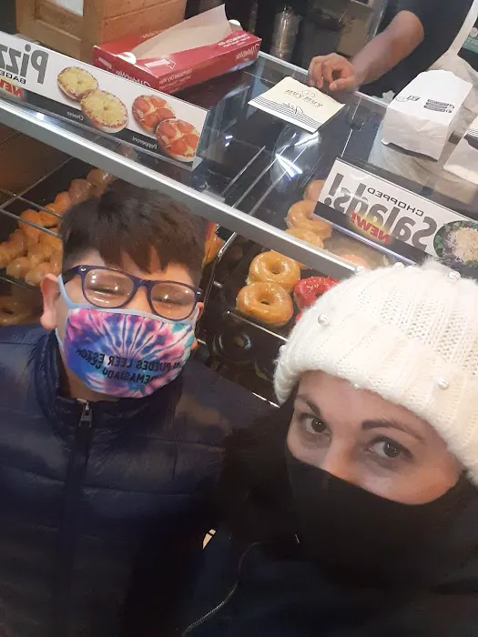 Yum Yum Donuts Picture 3