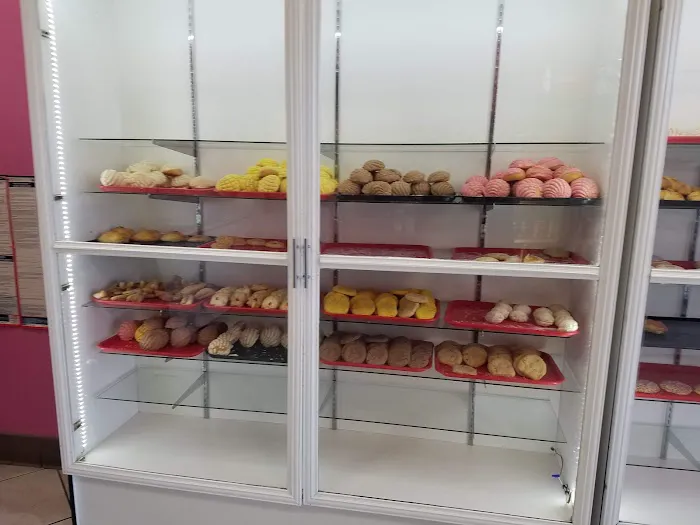DELICIAS DEL HORNO BAKERY Picture 5