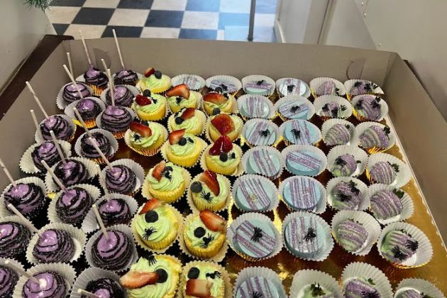 Lola's Bakery