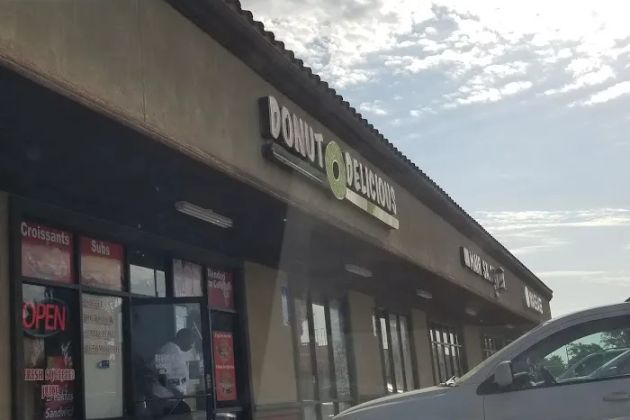 Donut Delicious Coffee Shop
