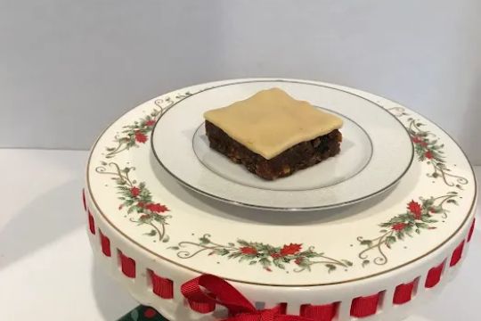 Specialty Cakes & Cookies
