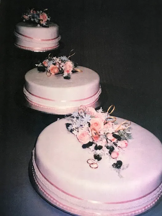 Specialty Cakes & Cookies Picture 9