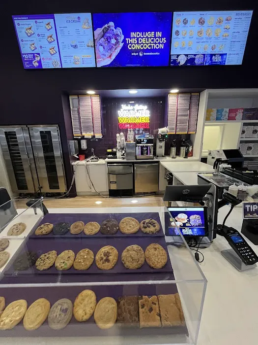 Insomnia Cookies Flagship Bakery Picture 10