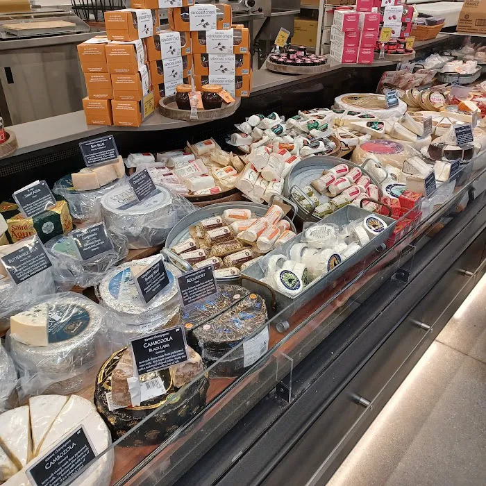 Pavilions Bakery Picture 4