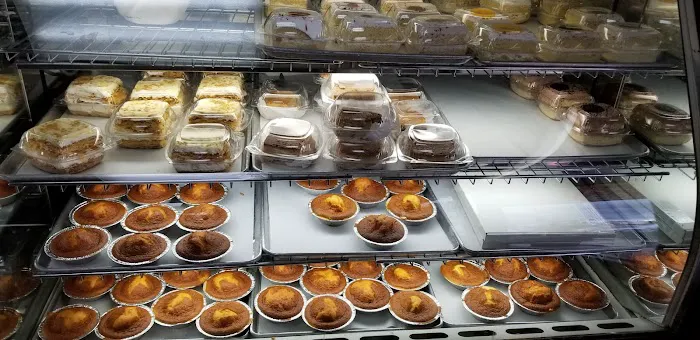 El Carrusel Bakery Picture 7