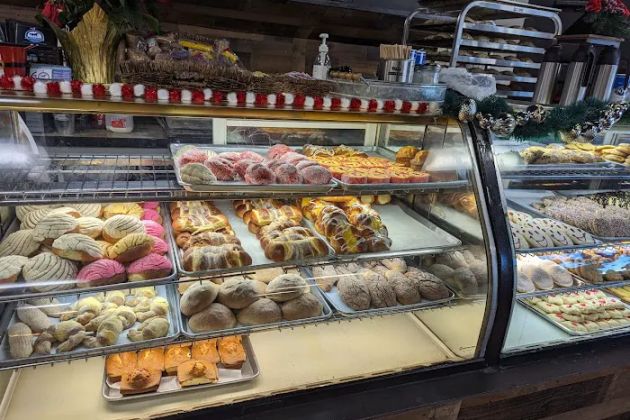 El Carrusel Bakery