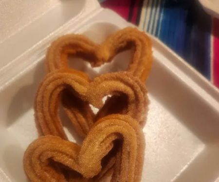 Churros y plátanos recién hechos