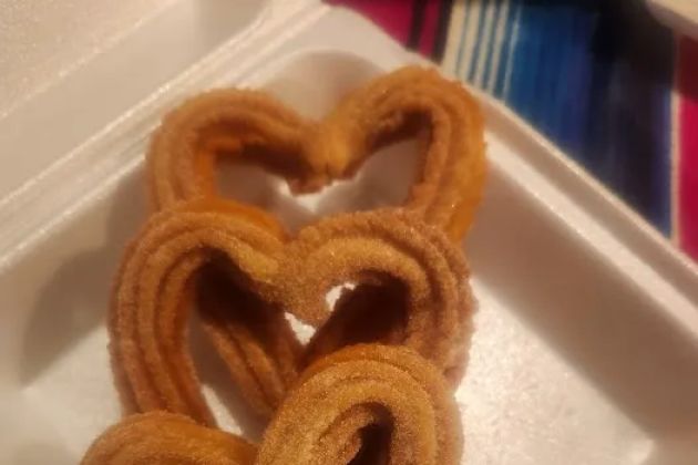 Churros y plátanos recién hechos