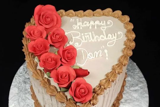 Delicious Edibles Custom Cake Bakery