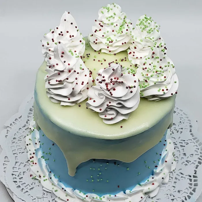 Delicious Edibles Custom Cake Bakery Picture 2