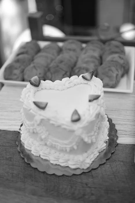 The Shared Piece of Cake Picture 3