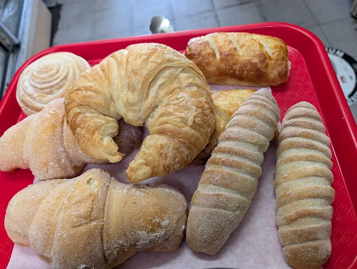 Panaderia San Fernando Picture 2