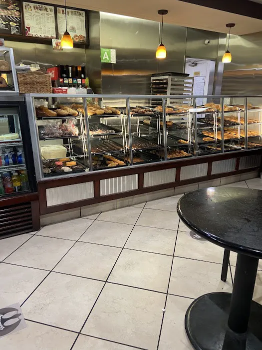 Winchell's Donut House Picture 2