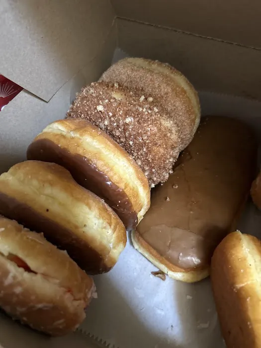 Freshh Donuts Picture 8
