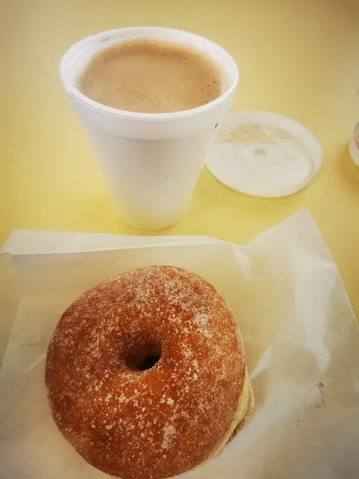 Howard's Donuts & Deli Picture 8
