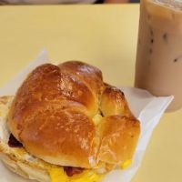 Howard's Donuts & Deli ico