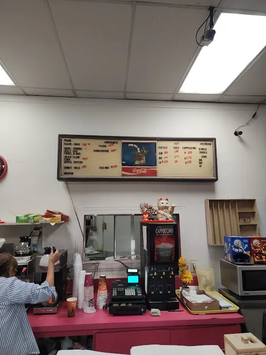 J & J Donuts & Ice Cream Picture 4