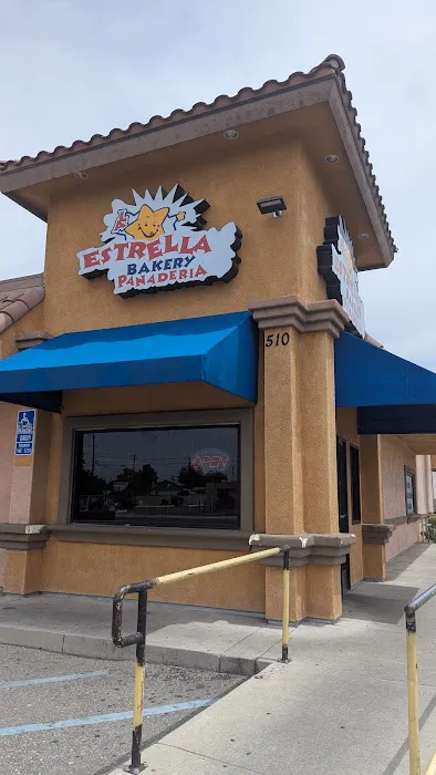 La Estrella Bakery Picture 6