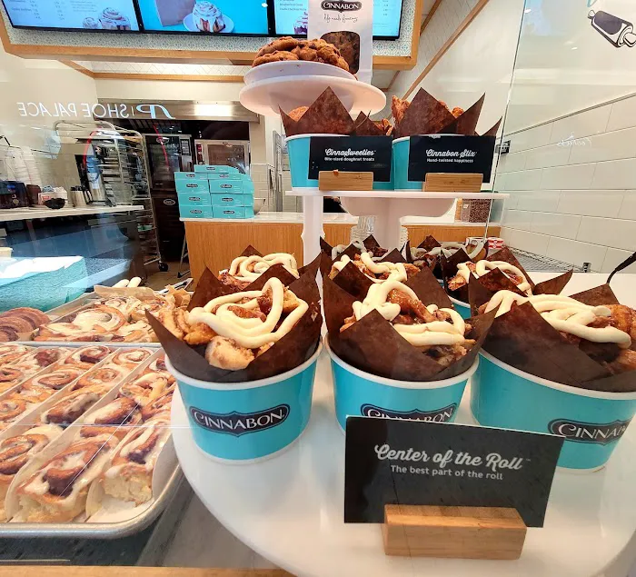 Cinnabon Picture 6