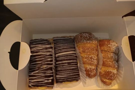 Uncle Chuangu2019s Bakery