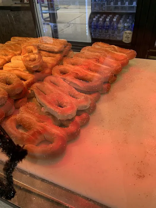 Philly Pretzel Factory Picture 4
