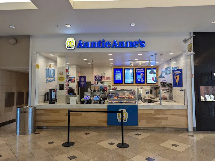 Auntie Anne's Picture 3