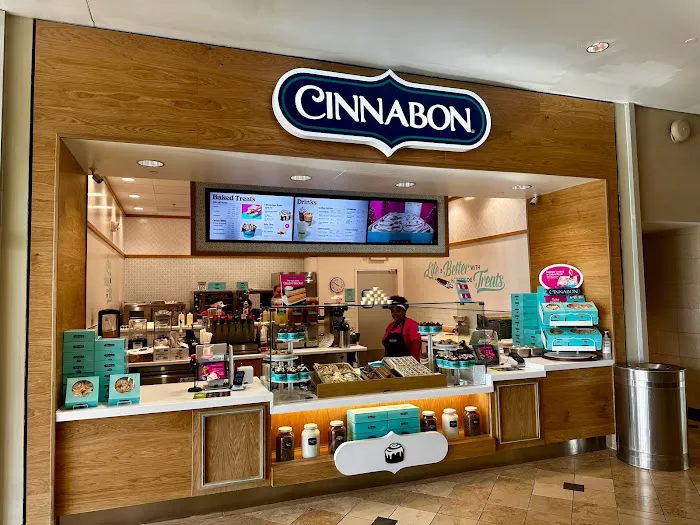 Cinnabon Picture 4