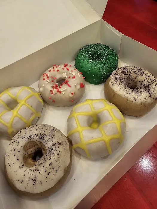 Federal Donuts & Chicken Center City Picture 5