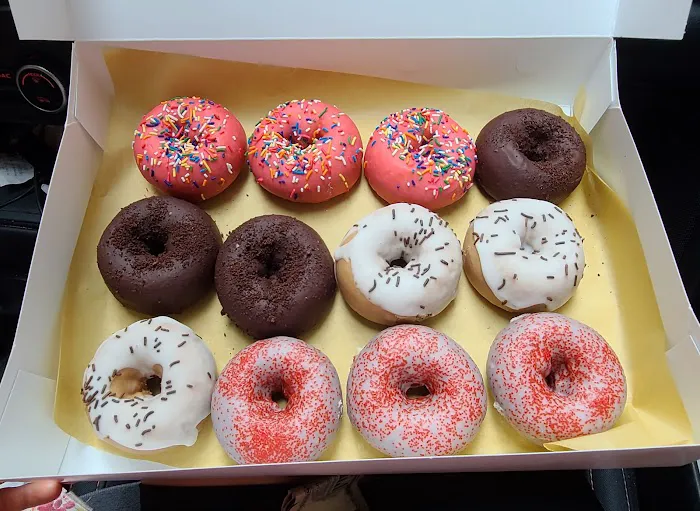Federal Donuts & Chicken Center City Picture 8
