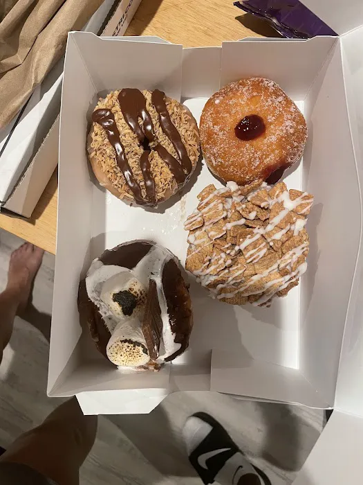 Sundae Donuts Staten Island Picture 3