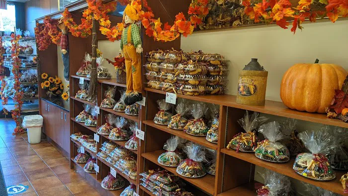 Alfonso's Pastry Shoppe Picture 2