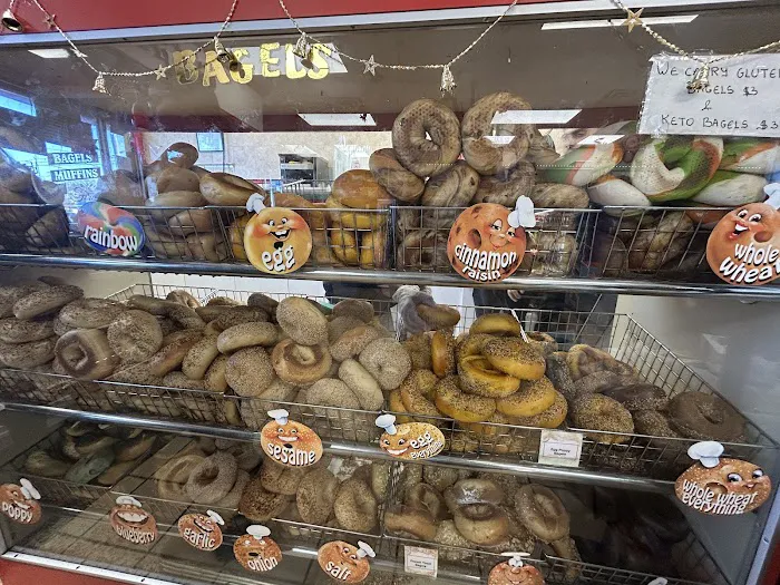 BAGELS R US Picture 3