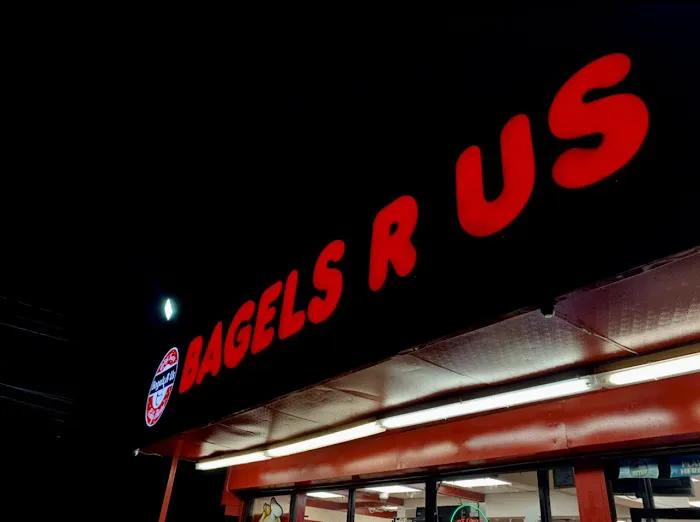 BAGELS R US Picture 8