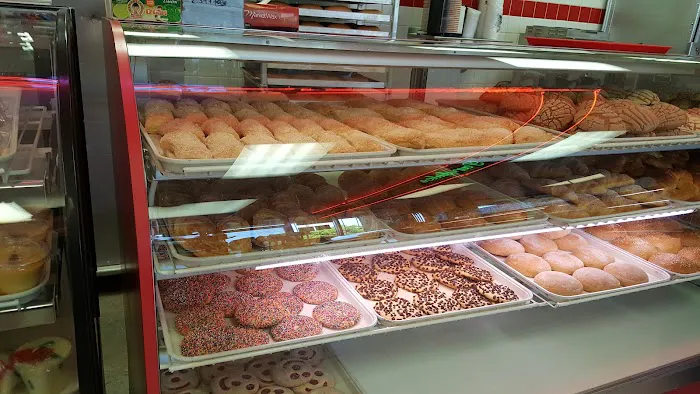 Panaderia Y Mercado La Fiesta Picture 5
