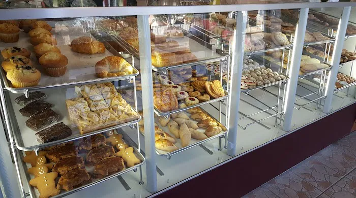 Jazmin’s Bakery & Donuts San Fernando Picture 7