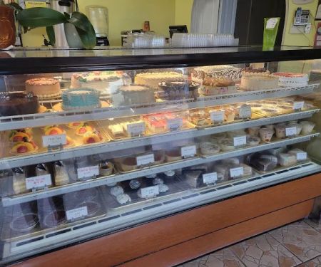 Jazmin’s Bakery & Donuts San Fernando