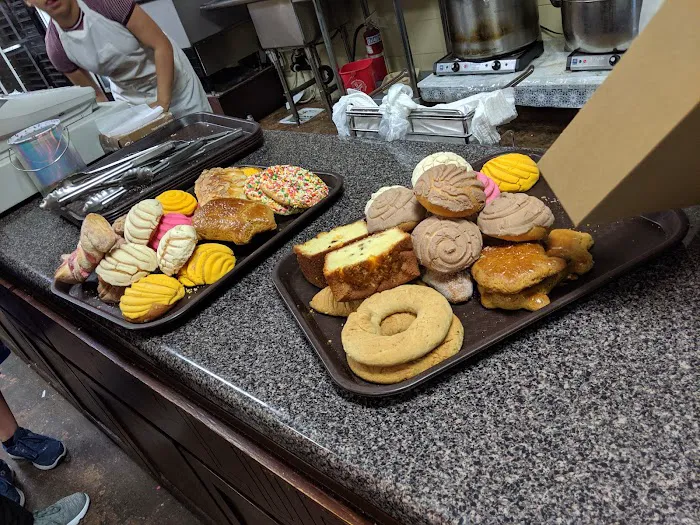 Lupe's Bakery Panaderia Picture 9