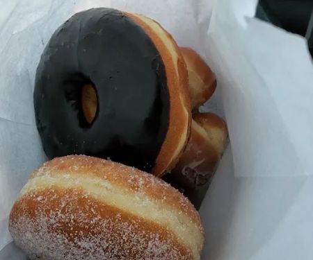 Pam's Donut & Ice Cream