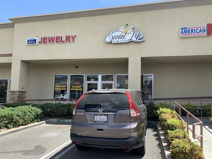 Sweet Life Bakery Picture 2