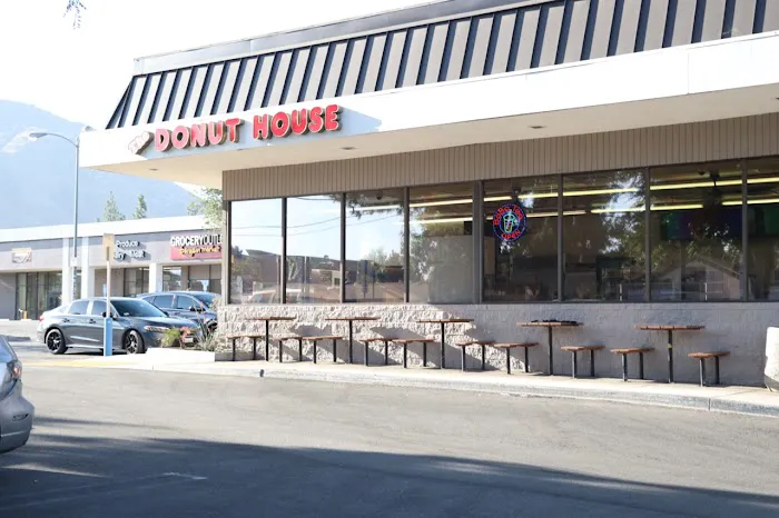 The Donut House Picture 5